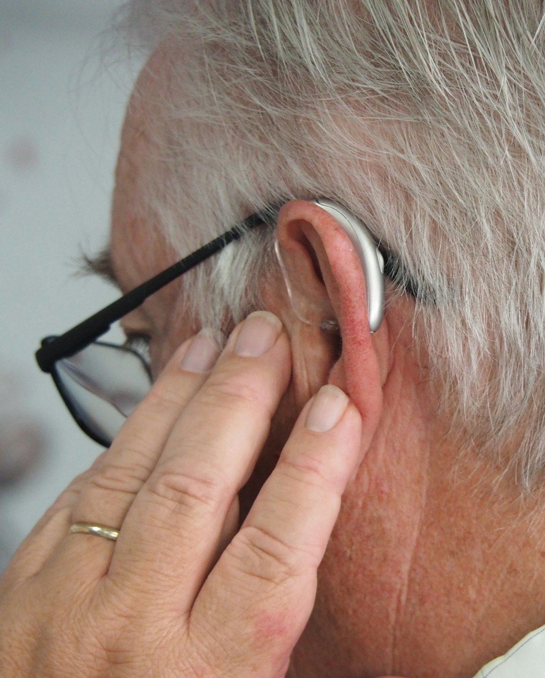 Hearing Aid Accessories: Enhancing Your Listening Experience